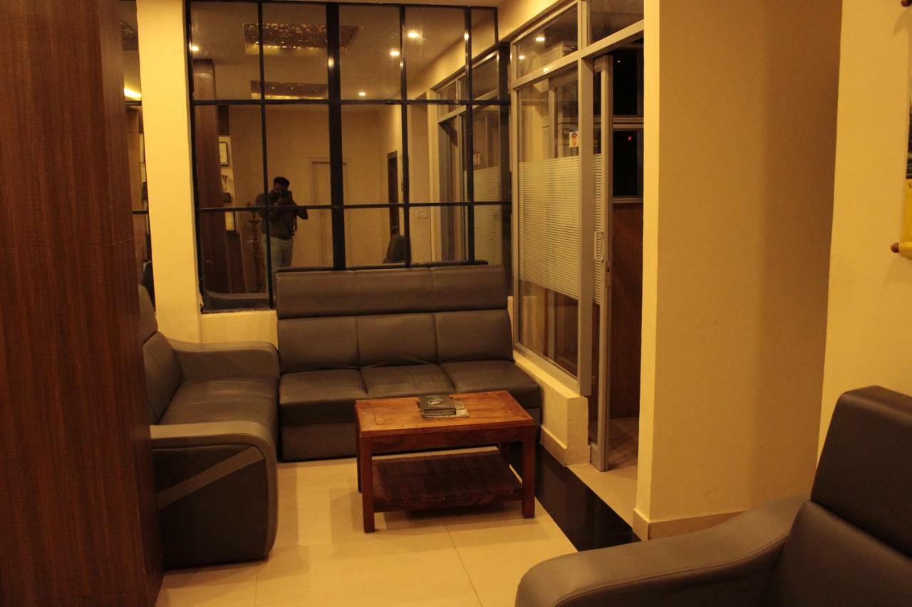 Lumino Dwellings Hotel Munnar Ngoại thất bức ảnh