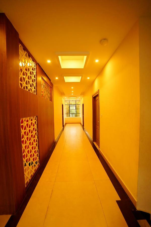 Lumino Dwellings Hotel Munnar Ngoại thất bức ảnh