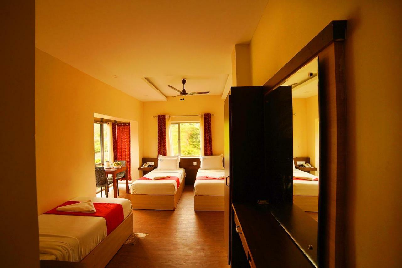 Lumino Dwellings Hotel Munnar Ngoại thất bức ảnh