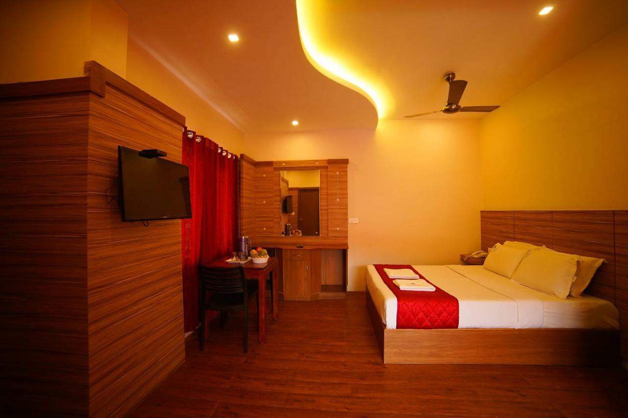 Lumino Dwellings Hotel Munnar Ngoại thất bức ảnh