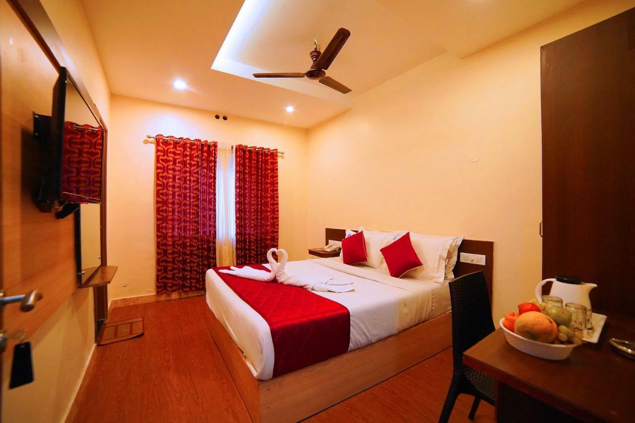 Lumino Dwellings Hotel Munnar Ngoại thất bức ảnh