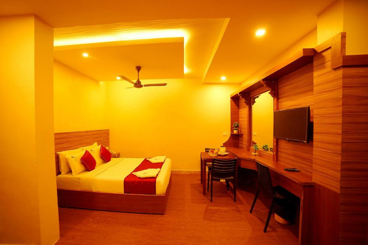 Lumino Dwellings Hotel Munnar Ngoại thất bức ảnh